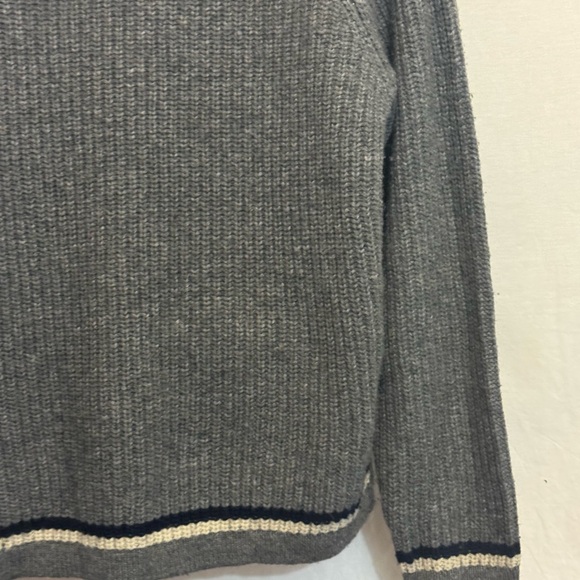 B-273 Men’s Abercrombie & Fitch Gray &‎ Cream Lambswool Blend Sweater Size XL - Picture 9 of 13